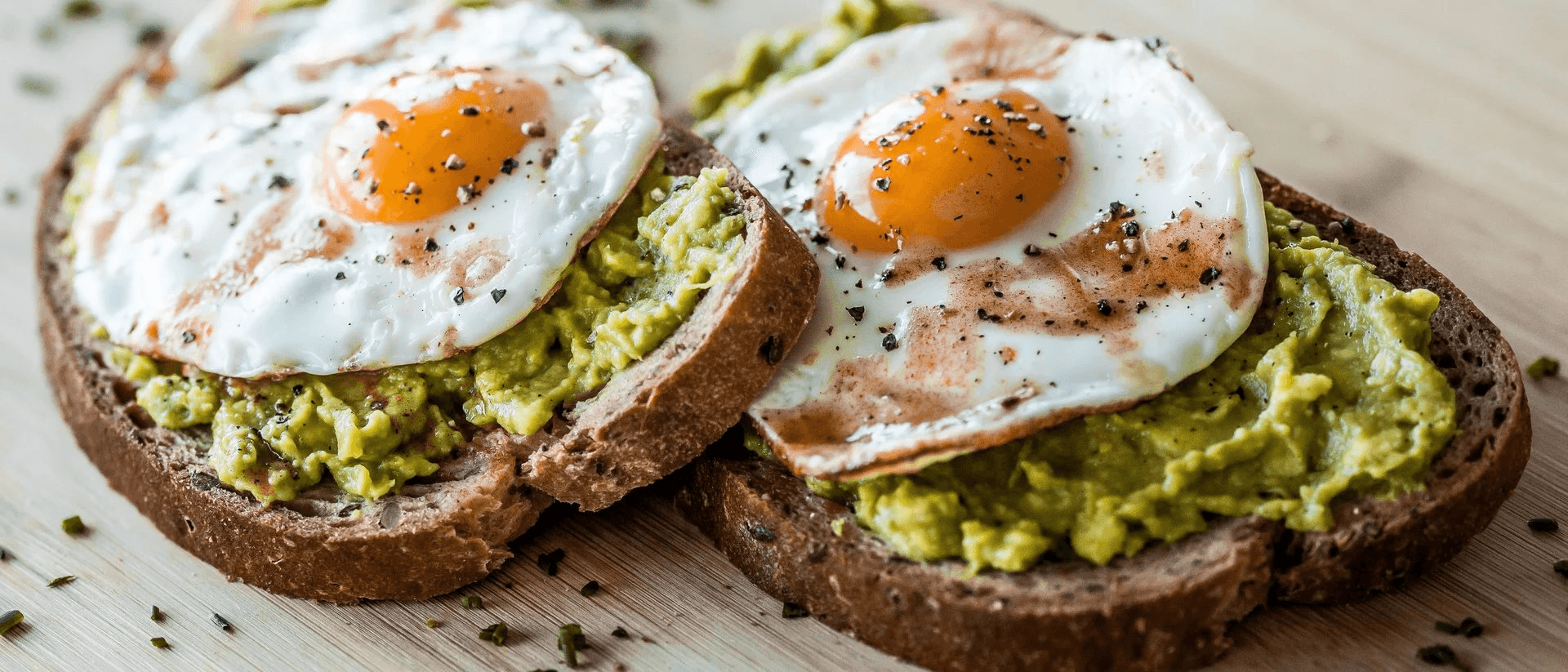 Imagen de la receta: Tostadas de Aguacate con Huevo